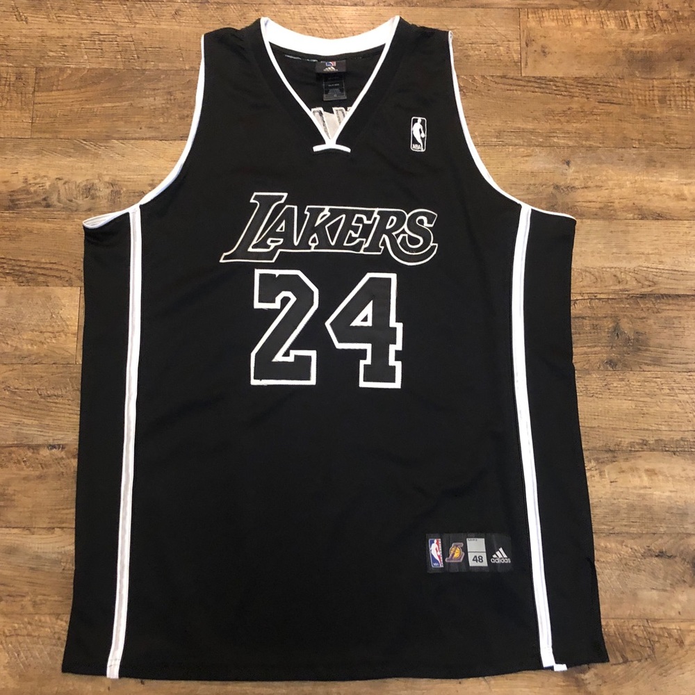 Kobe Bryant swingman basketball jersey xxl like new size 48
